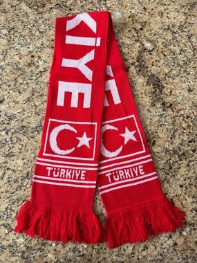 Red Türkiye Knit Scarf with Crescent & Star